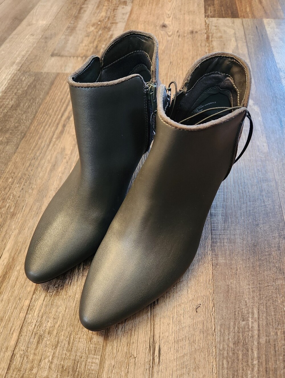 East 5th Freya Booties Women's 8.5 M Dark Gray Memory Foam